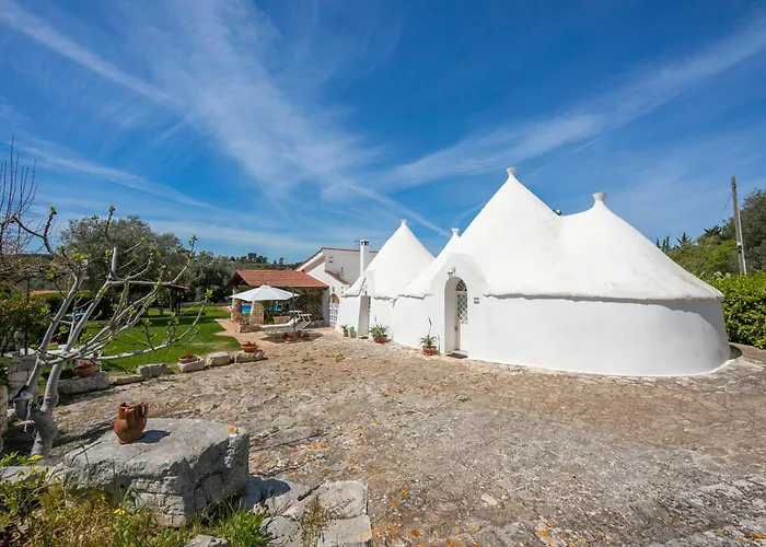 Дом отдыха La Casa Sulla Roccia Trulli Pool - Happy