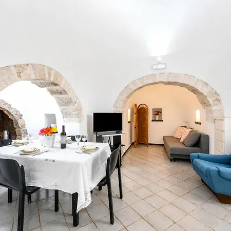 La Casa Sulla Roccia Trulli Pool - Happy 펜션