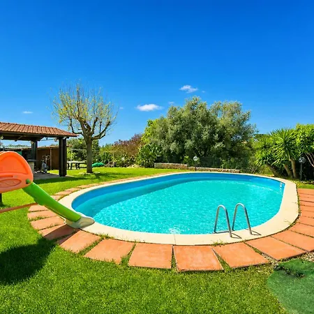Casa vacanze La Casa Sulla Roccia Trulli Pool - Happy *