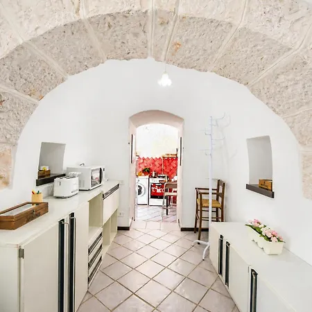 La Casa Sulla Roccia Trulli Pool - Happy 펜션 *