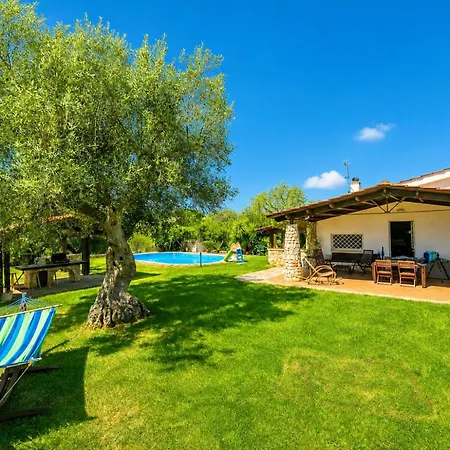 La Casa Sulla Roccia Trulli Pool - Happy *