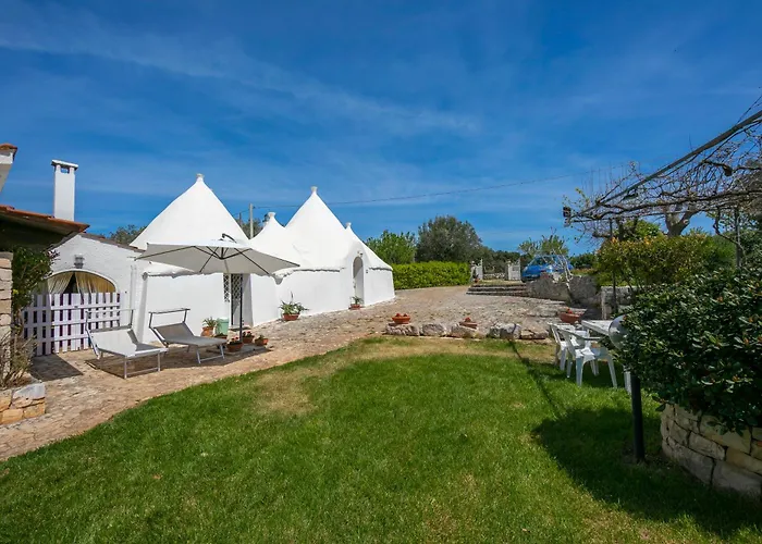 La Casa Sulla Roccia Trulli Pool - Happy Casa de Férias *